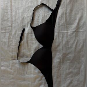 Calvin Klein Lightly Lined Wireless T-Shirt Bra (Black)